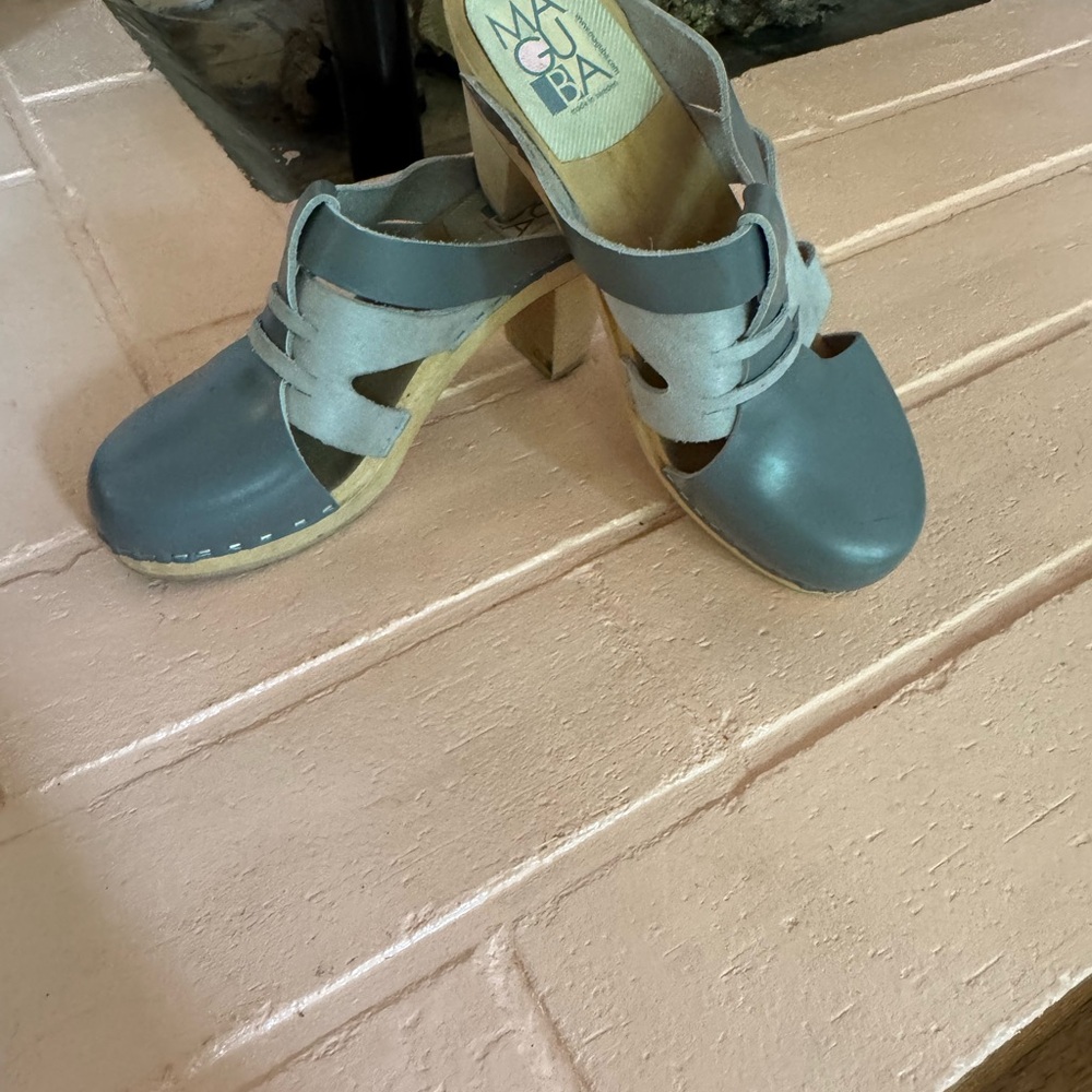 Anthropologie Clogs by Maguba 37